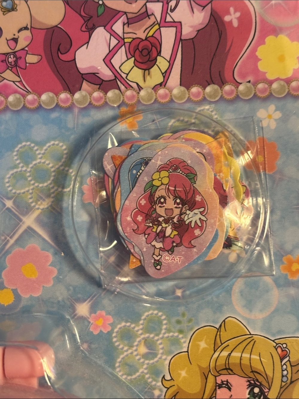 Healin' Good Pretty Cure Compact
Sticker Case & Stickers Set - Picture 4 of 6